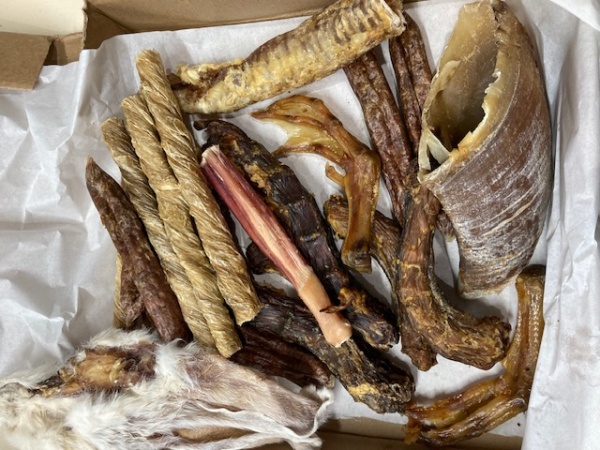 Christmas Doggy Meaty Feast Treat Box